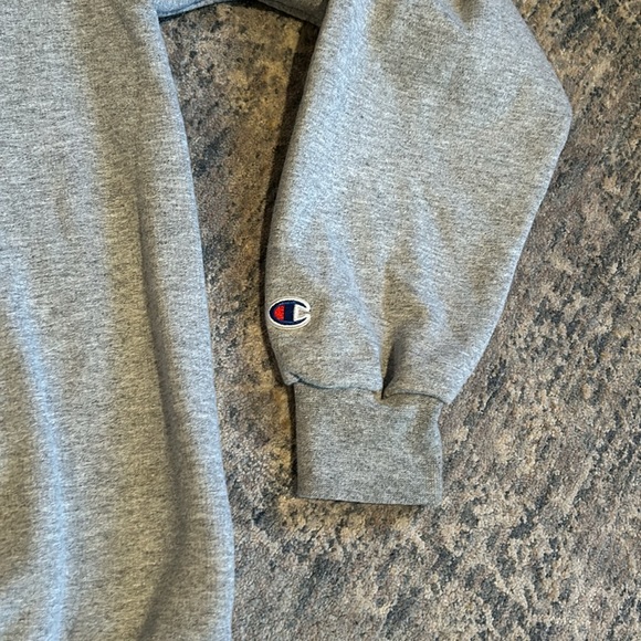 Uconn Huskies Crewneck - Picture 3 of 4